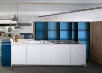 Nyitott térbe tervezett szép konyha - Glas 1 design | KEY