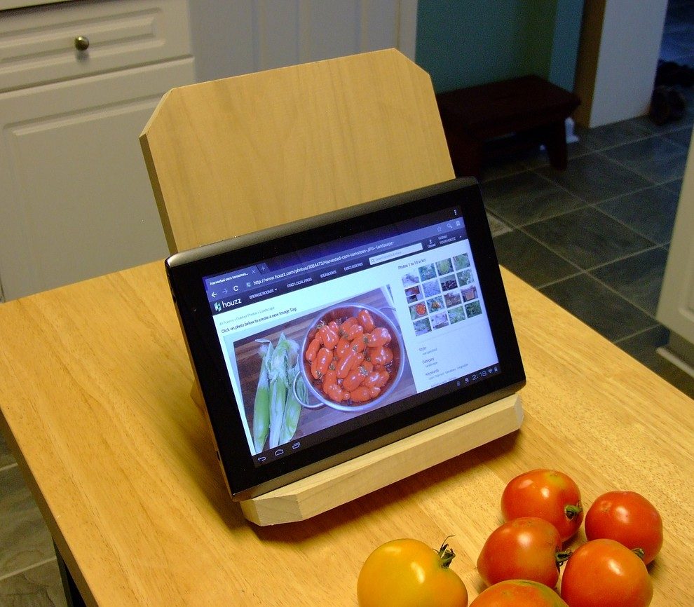 A szakácskönyv modern verziója - állvány a tabletünknek A szakácskönyv modern verziója - állvány a tabletünknek