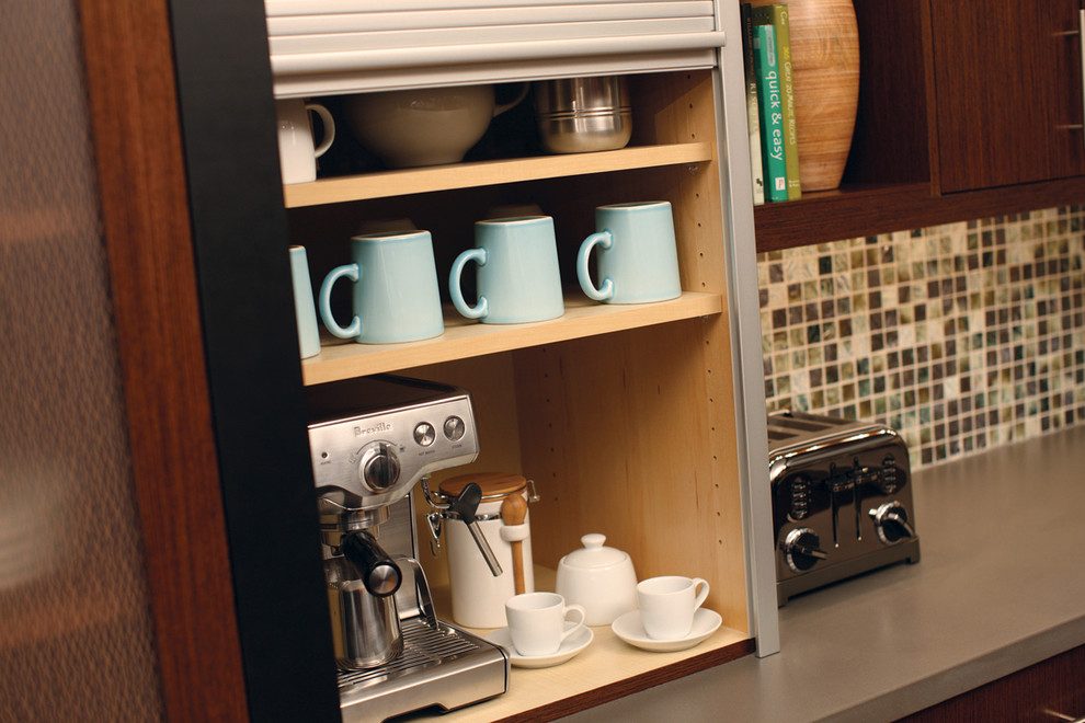 Ötletek: modern konyha, praktikus tárolási megoldások tárházával