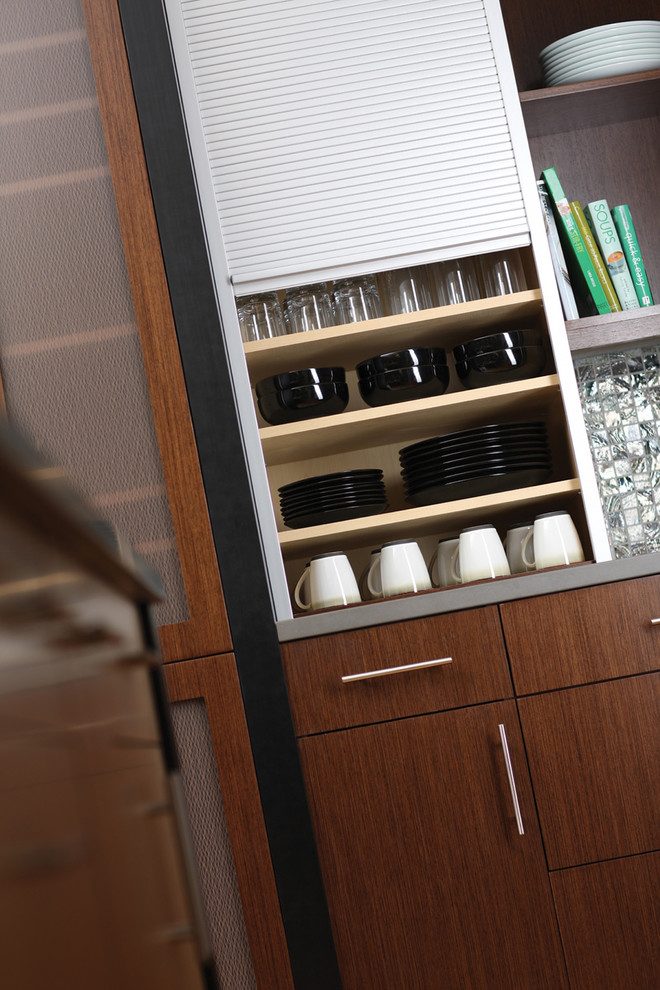 Ötletek: modern konyha, praktikus tárolási megoldások tárházával