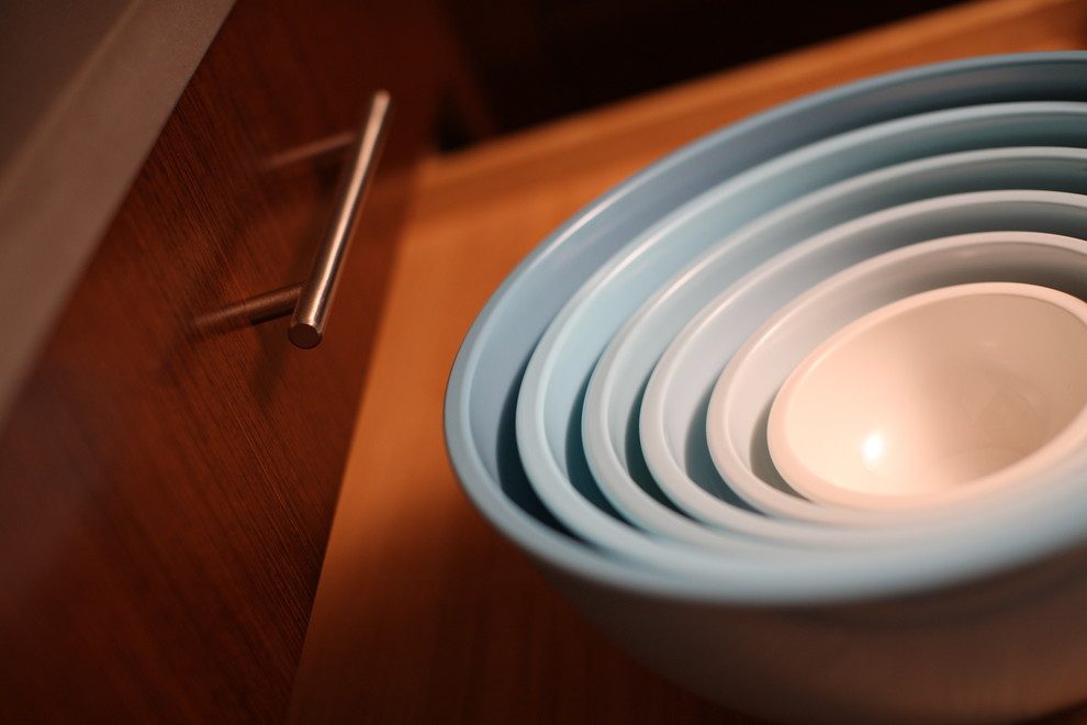 Ötletek: modern konyha, praktikus tárolási megoldások tárházával