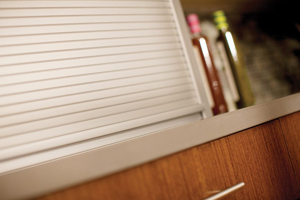 Ötletek: modern konyha, praktikus tárolási megoldások tárházával