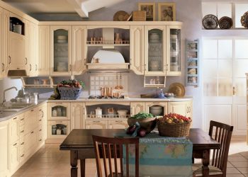 Gyönyörű klasszikus olasz konyhák - tradicionális, vidéki, mediterrán stílusokban - Scavolini, Margot konyhabútor