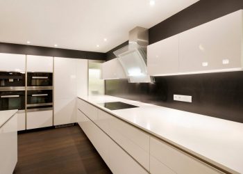 Konyhabútor - magasfényű vagy matt bútor felület praktikusabb? - tipp