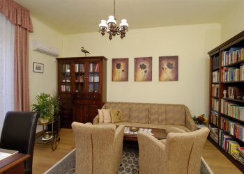 Nappali, Jura mészkő burkolat - 40-es években épült lakás átalakítása - klasszikus lakberendezési stílusban