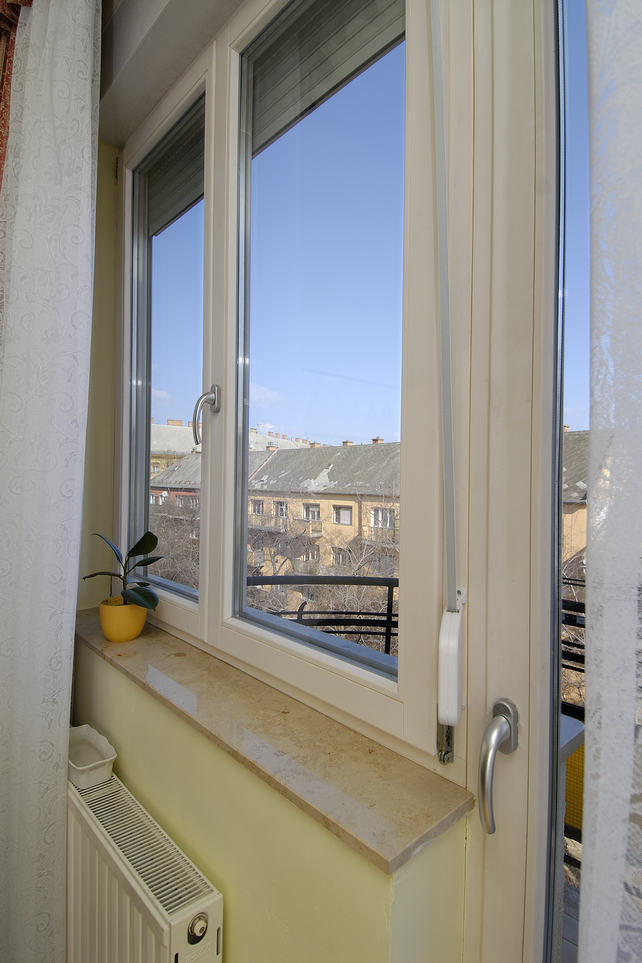 Nappali, Jura mészkő burkolat - 40-es években épült lakás átalakítása - klasszikus lakberendezési stílusban