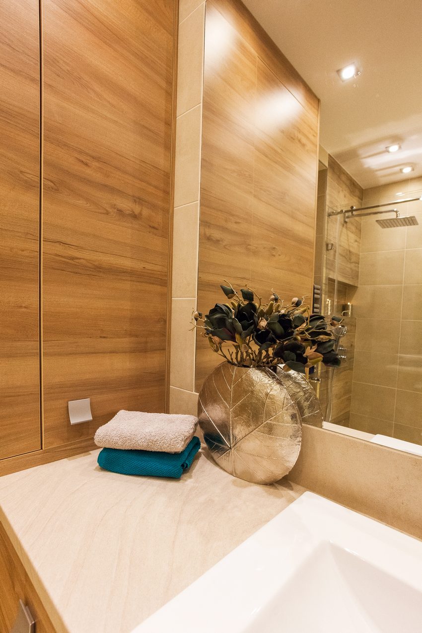 Tetőtéri lakás a 3. kerületben - egy férfi 52m2-es otthona sok funkcionális tárolóhellyel Tetőtéri lakás a 3. kerületben - egy férfi 52m2-es otthona sok funkcionális tárolóhellyel