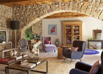 Hagyományos olasz ház Toszkánában hangulatos és ízléses lakberendezéssel