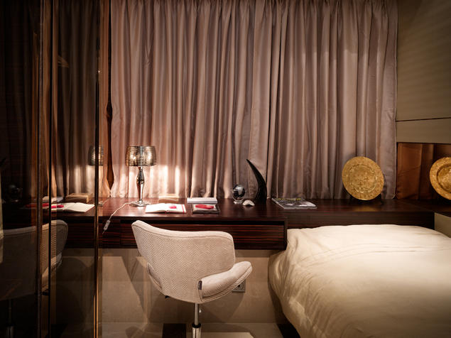 Elegáns kis lakás az aranyló ősz tónusaival - minőség és egyedi bútorok 5