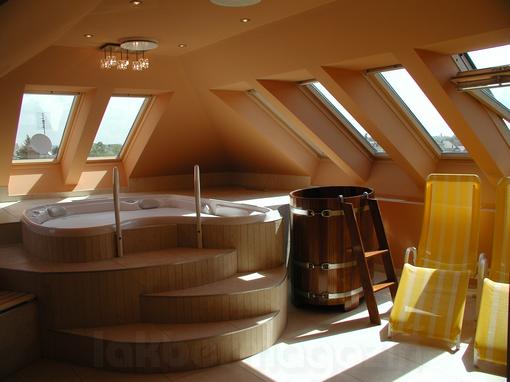 wellness a tetőtérben