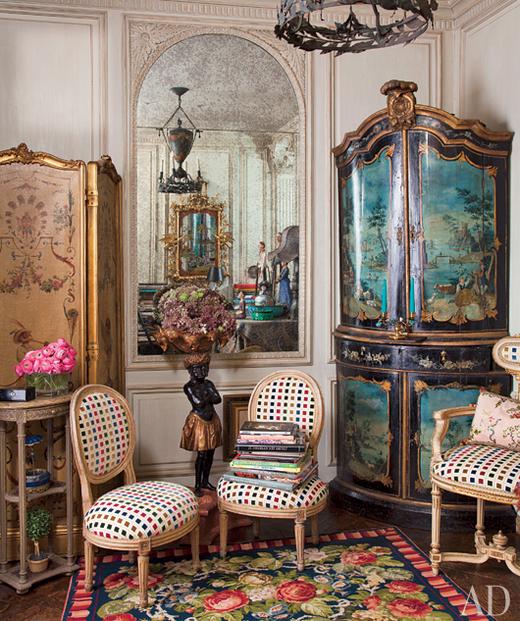 Iris Apfel lakberendező és stílus ikon túláradóan életvidám otthona Iris Apfel lakberendező és stílus ikon túláradóan életvidám otthona