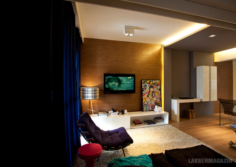 Fa falburkolat - Kis lakás tágas megjelenéssel, elegáns, nyitott lakberendezéssel Fa falburkolat - Kis lakás tágas megjelenéssel, elegáns, nyitott lakberendezéssel