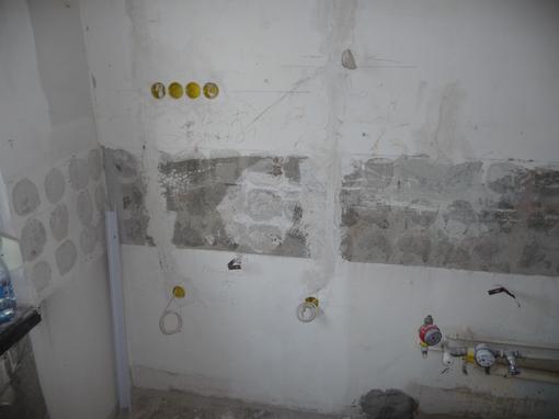 Panellakás felújítás napról napra - konyha villanyszerelés