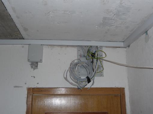 Panellakás felújítás napról napra - villanyszerelés