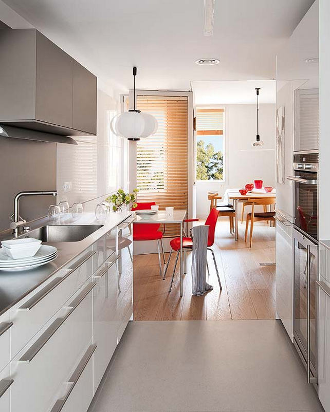 Magasfényű felületek a konyhában, semleges színösszeállítással - Kellemes színárnyalatok, okos ötletek és térszervezés, otthonos lakberendezés Magasfényű felületek a konyhában, semleges színösszeállítással - Kellemes színárnyalatok, okos ötletek és térszervezés, otthonos lakberendezés