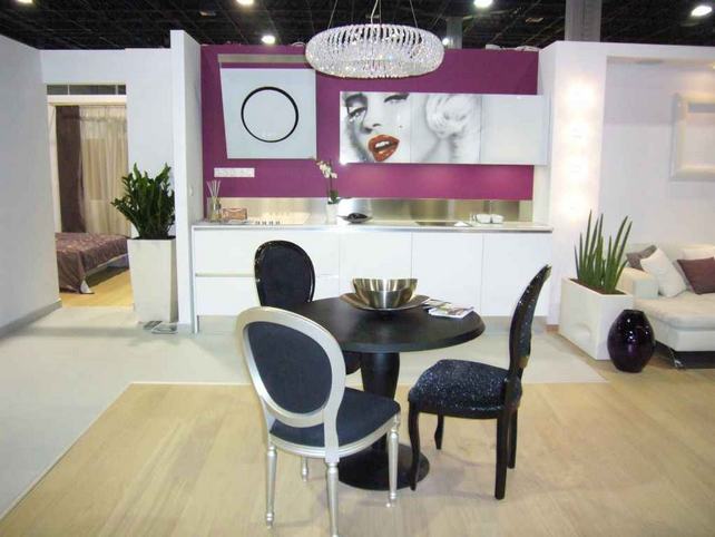 Fotótapéta és üveg a falra konyhapult és konyhaszekrény közé - poszter akár bútorfronton is