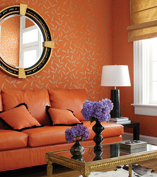 Narancs fal, narancssárga kanapé