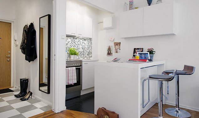 Kis lakások lakberendezése - 27nm modern kis egyszobás lakás konyhaszigettel