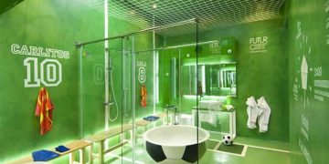Fürdőszoba futball témára - egyedi lakberendezési ötletek 1 - mikrocement burkolatok