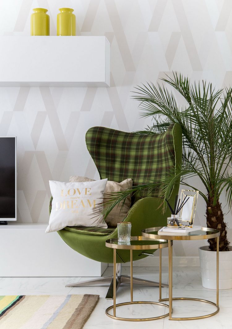 45m2-es panellakás remek berendezése - kétszobás legénylakás modern, világos dekorációja hangsúlyos zöldekkel 45m2-es panellakás remek berendezése - kétszobás legénylakás modern, világos dekorációja hangsúlyos zöldekkel