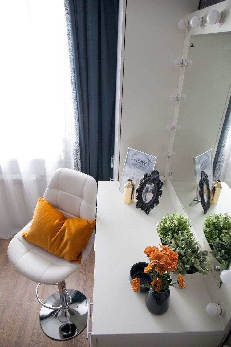 Háromszobás felújított panellakás funkcionális, visszafogott berendezése gyerekszobával - 78m2 Háromszobás felújított panellakás funkcionális, visszafogott berendezése gyerekszobával - 78m2