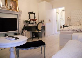 Panel romantika - nőies vonalak lakótelepi lakásban