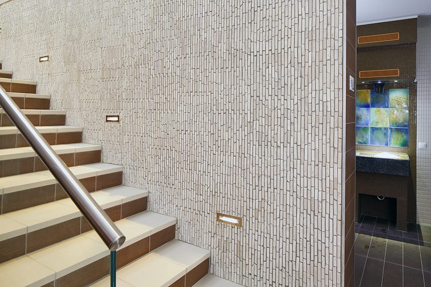 Egzotikus kőburkolatok hazánk első „felnőttbarát” szállodájában Egzotikus kőburkolatok hazánk első „felnőttbarát” szállodájában